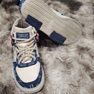 💲Trendy Mens Sneakers - Navy and Cream💲